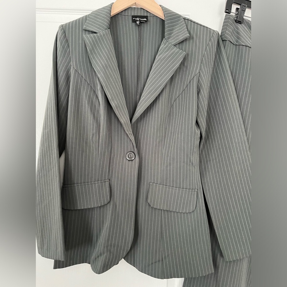 My Michelle suit set